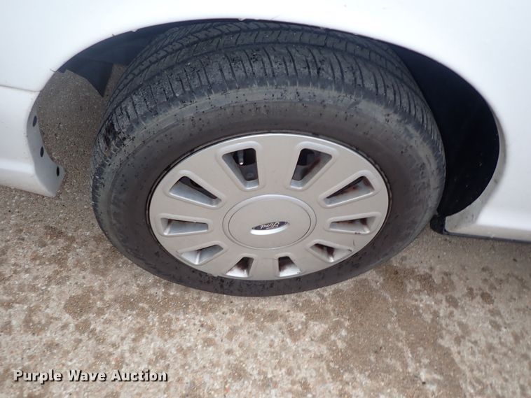 image for item GB9485 2011 Ford Crown Victoria Police Interceptor