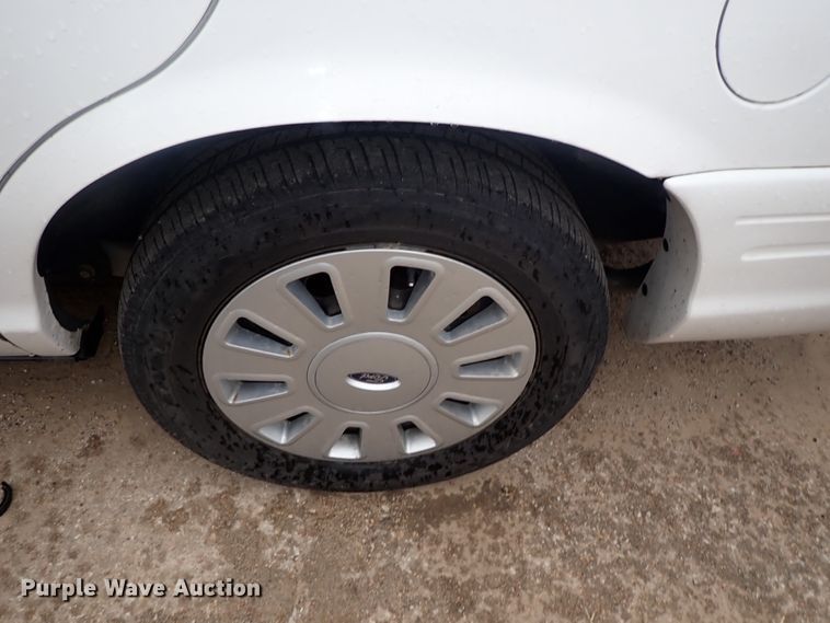 image for item GB9485 2011 Ford Crown Victoria Police Interceptor