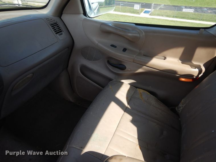 image for item GI9284 1997 Ford F150 pickup truck