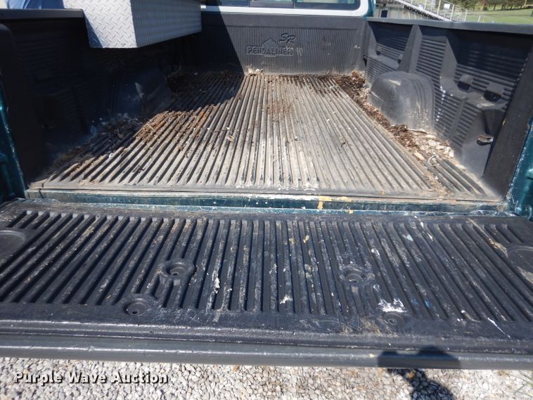 image for item GI9284 1997 Ford F150 pickup truck