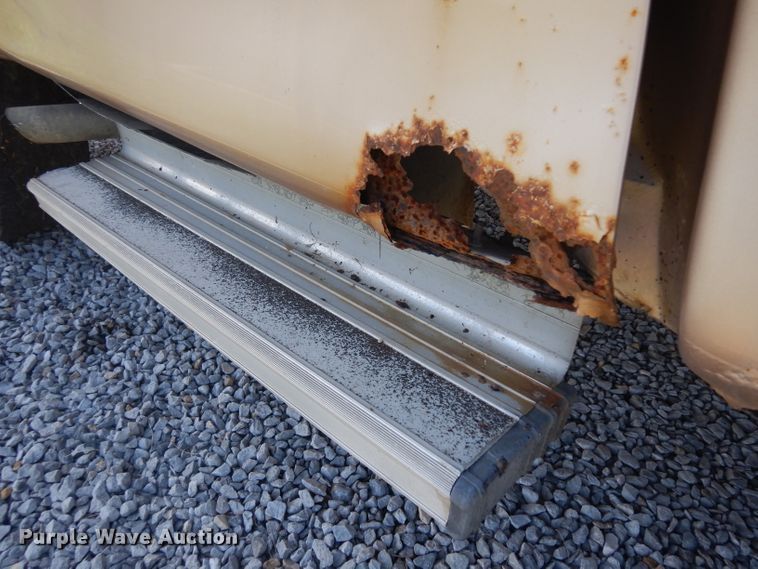 image for item GI9284 1997 Ford F150 pickup truck