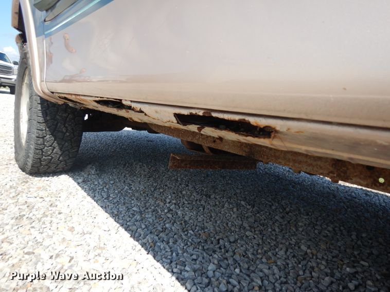 image for item GI9284 1997 Ford F150 pickup truck