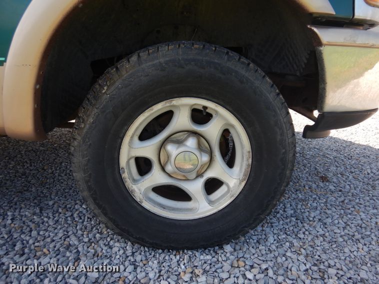 image for item GI9284 1997 Ford F150 pickup truck