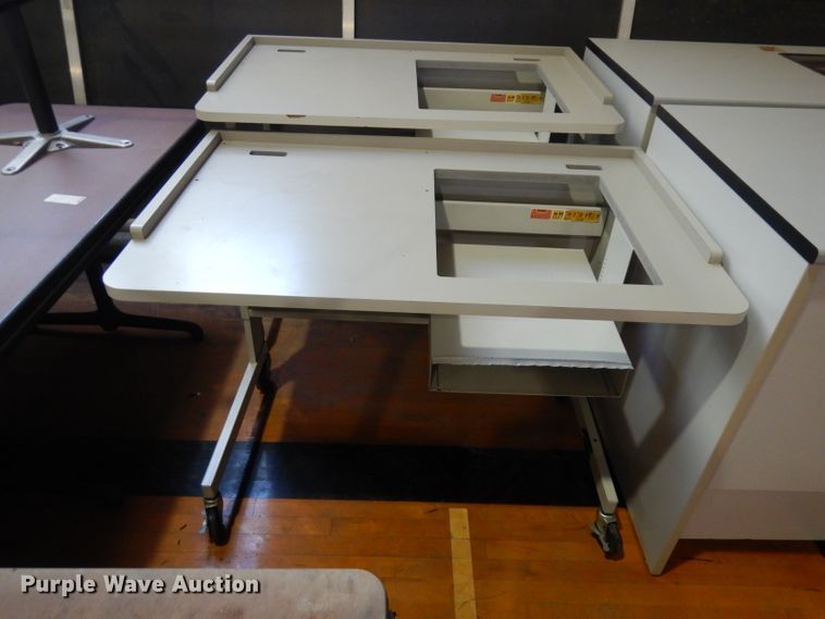 image for item GI9385 (4) instructor tables