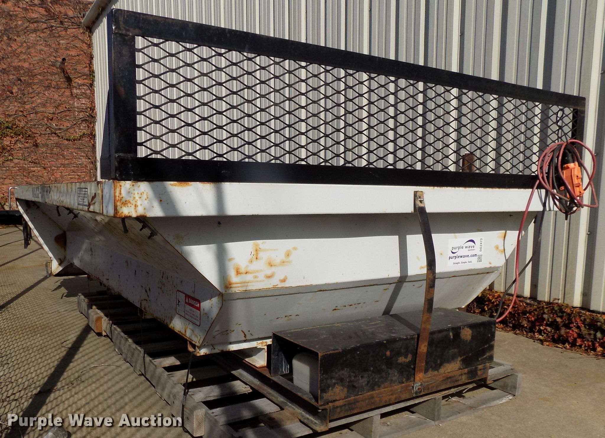 MaxiDump dump bed insert in Lincoln, NE Item DG2473 sold Purple Wave