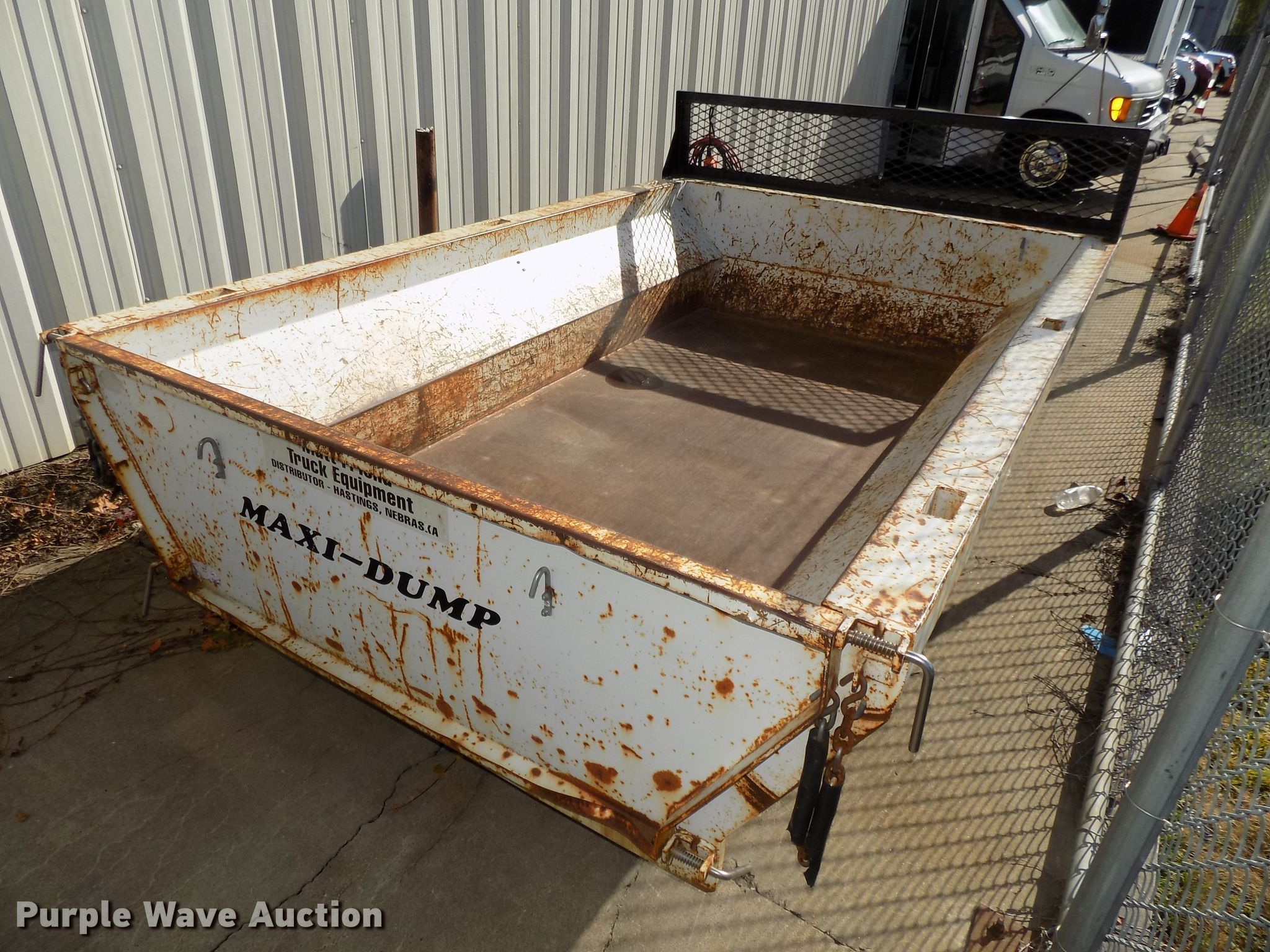MaxiDump dump bed insert in Lincoln, NE Item DG2473 sold Purple Wave