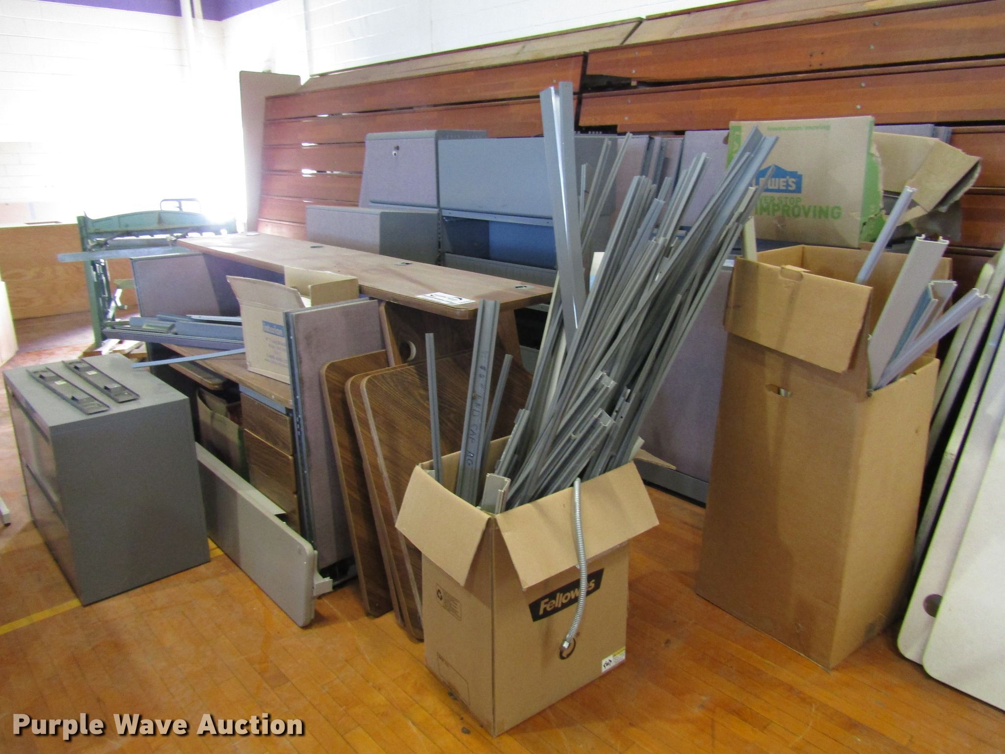 Furniture in Salina, KS Item DG6556 sold Purple Wave