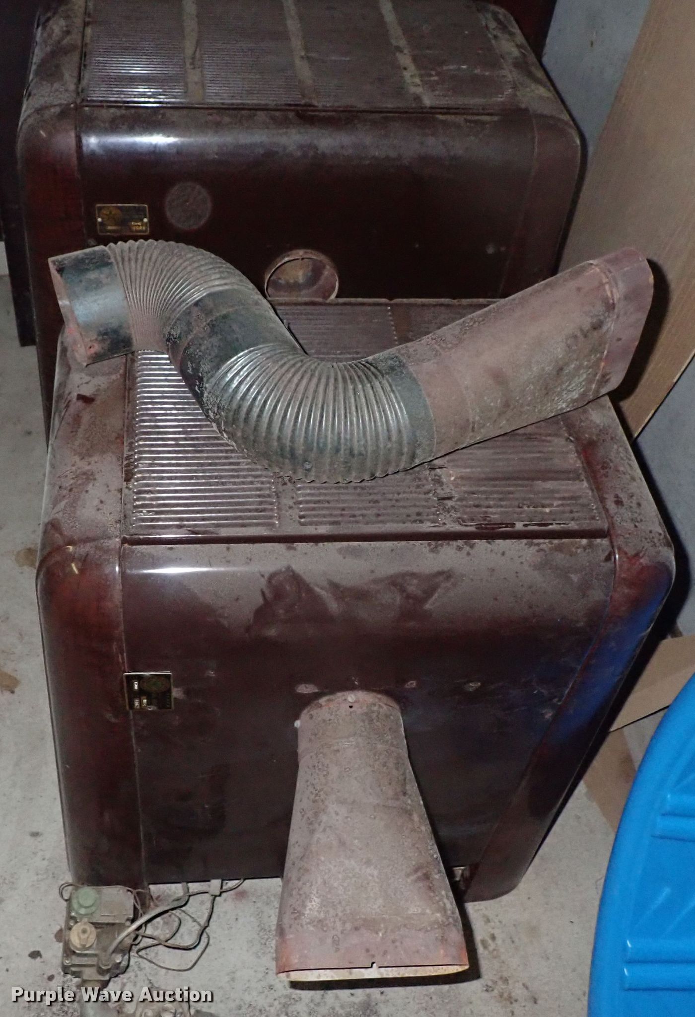 (2) Temco gas heaters in Haysville, KS Item GA9919 sold Purple Wave