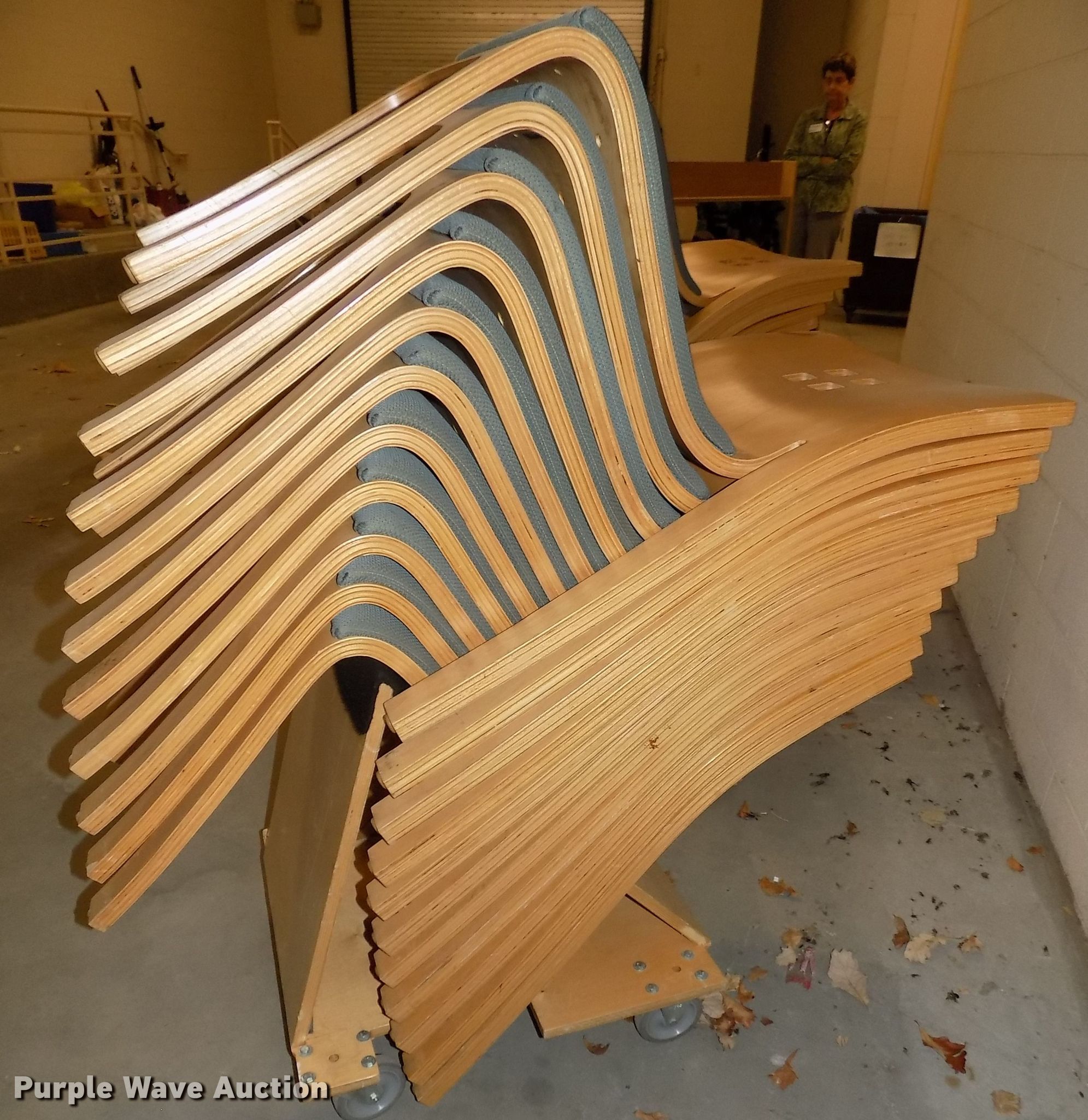 Furniture in Lincoln, NE Item H1121 sold Purple Wave