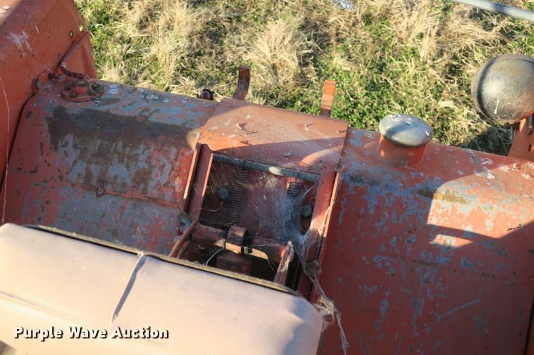 image for item DB10139 Allis Chalmers 190XT tractor