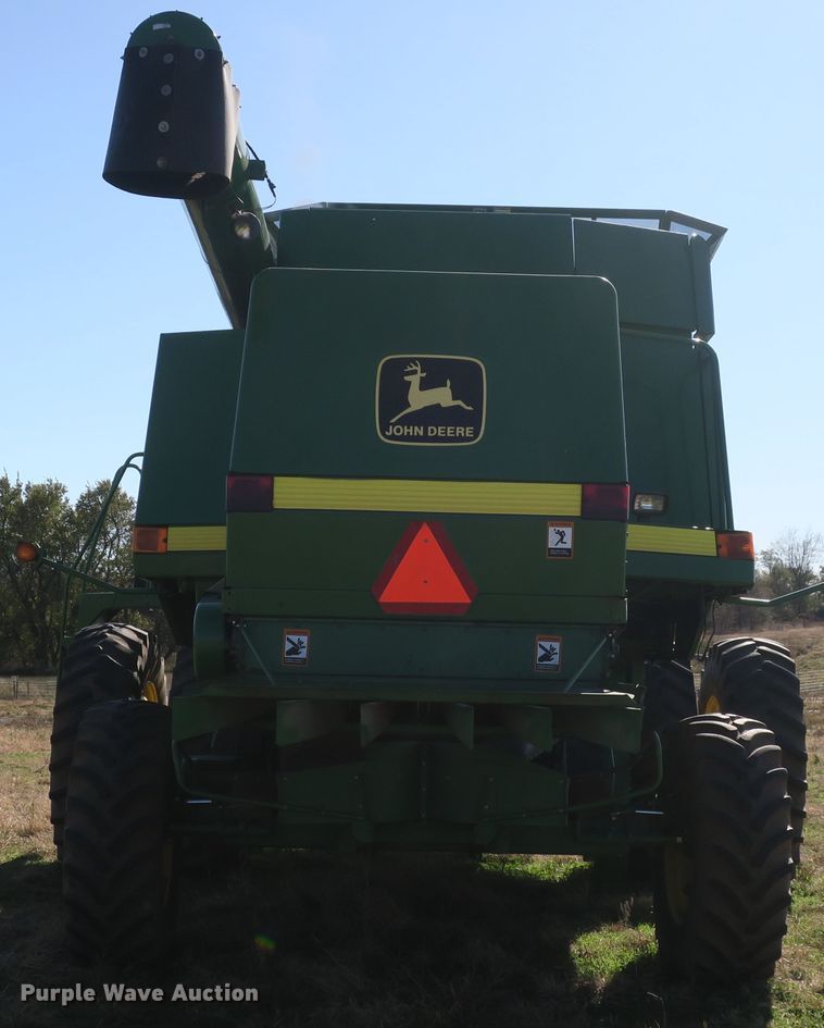 image for item DB10140 1998 John Deere 9510 combine