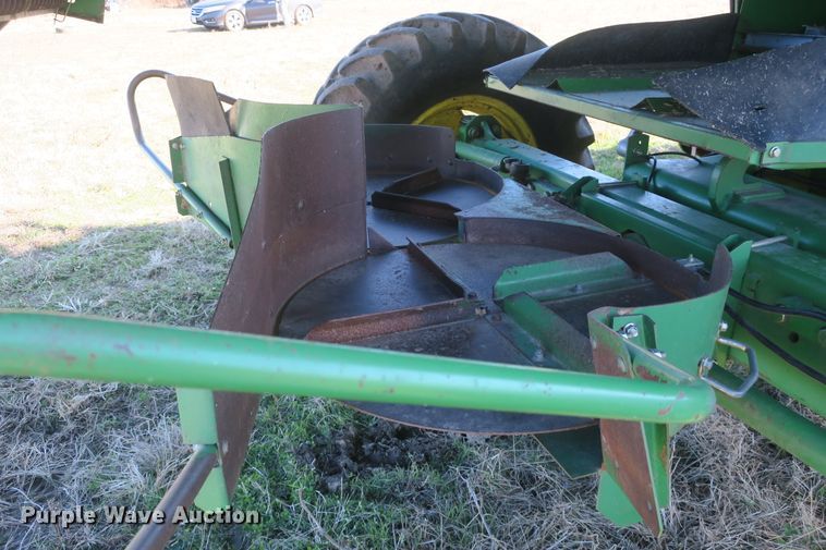 image for item DB10140 1998 John Deere 9510 combine