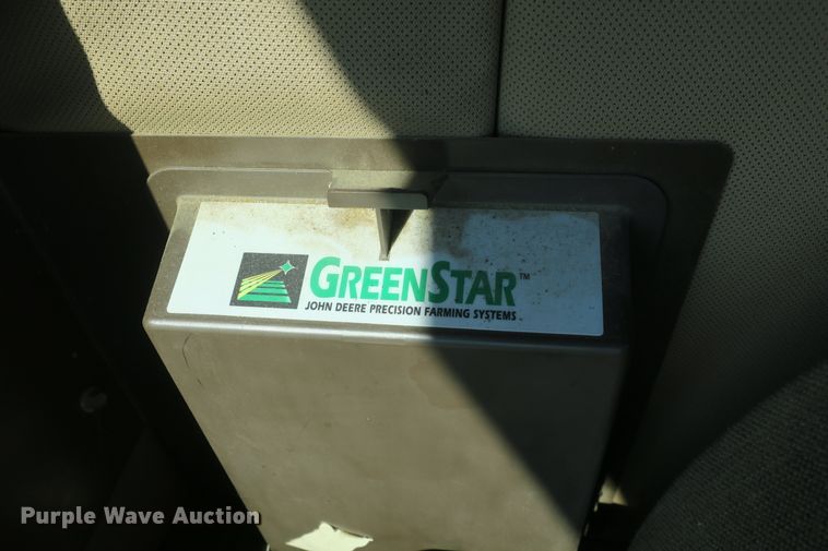 image for item DB10140 1998 John Deere 9510 combine