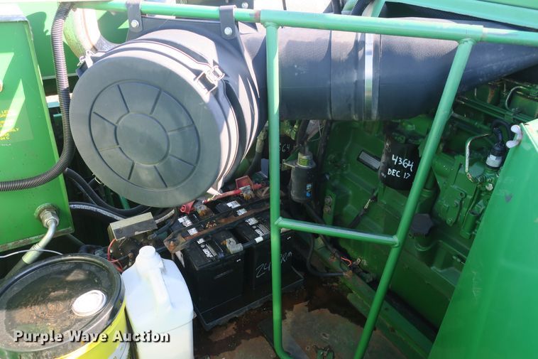 image for item DB10140 1998 John Deere 9510 combine