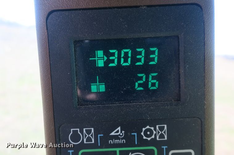 image for item DB10140 1998 John Deere 9510 combine