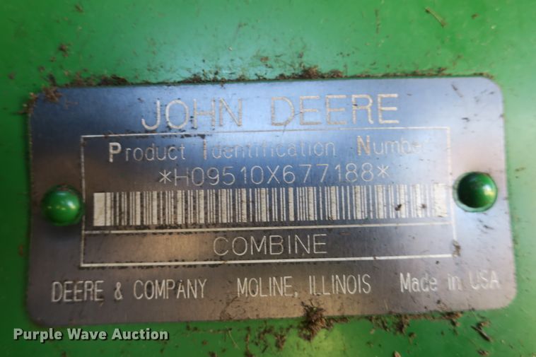 image for item DB10140 1998 John Deere 9510 combine