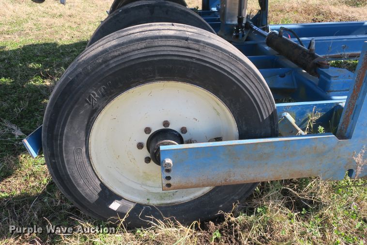 image for item DB10141 Kinze 2600 no-till split row planter