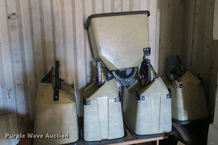 image for item DB10141 Kinze 2600 no-till split row planter