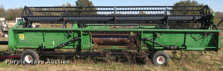 image for item DB10143 1992 John Deere 925 flex head