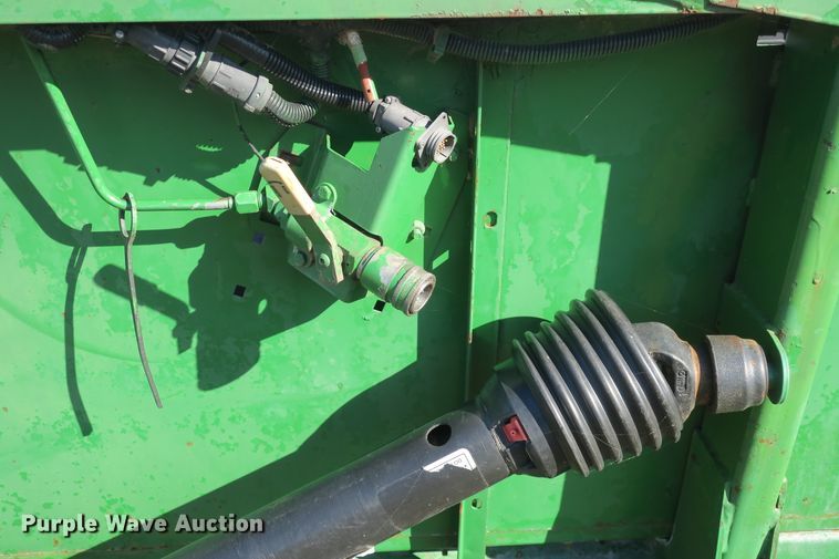 image for item DB10143 1992 John Deere 925 flex head