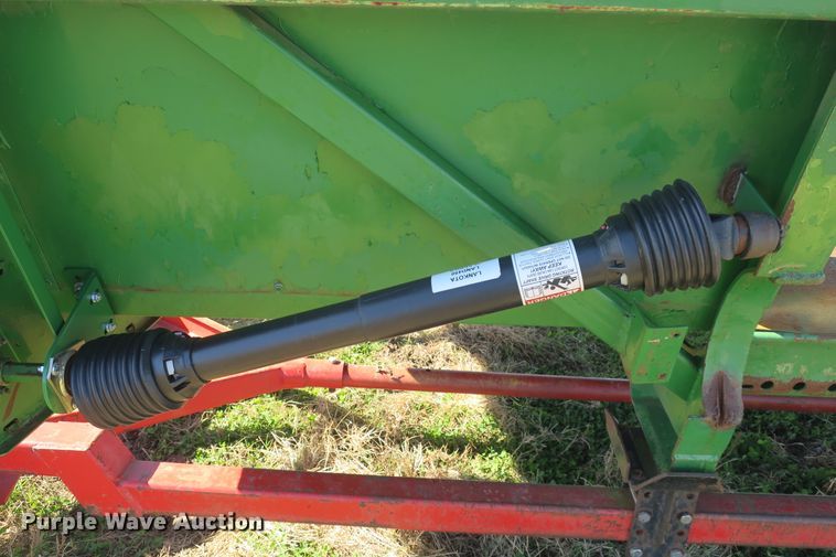 image for item DB10146 John Deere 643 corn head