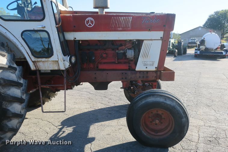 image for item DB10169 International 1066 tractor