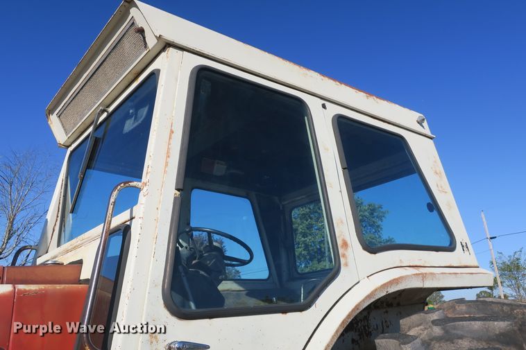 image for item DB10169 International 1066 tractor