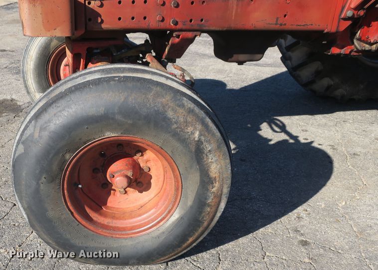 image for item DB10169 International 1066 tractor