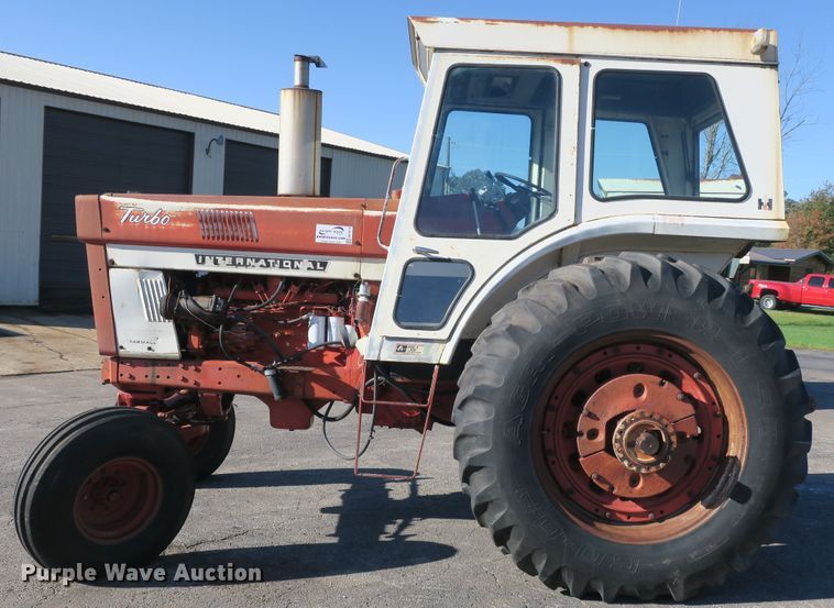 image for item DB10170 International 1466 tractor