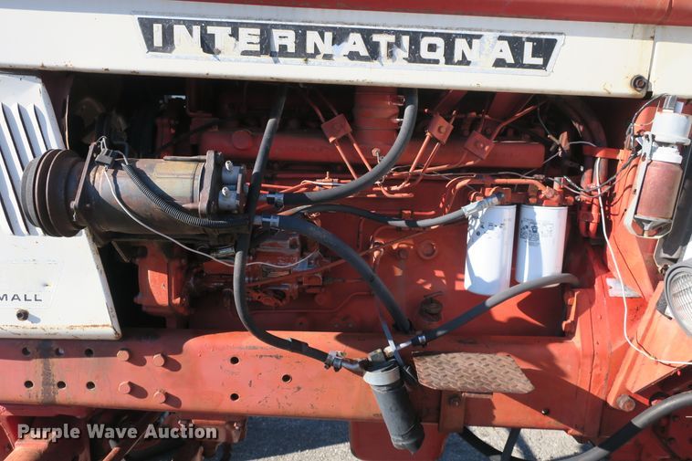image for item DB10170 International 1466 tractor