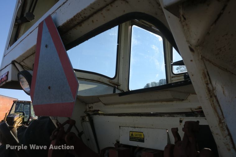 image for item DB10170 International 1466 tractor