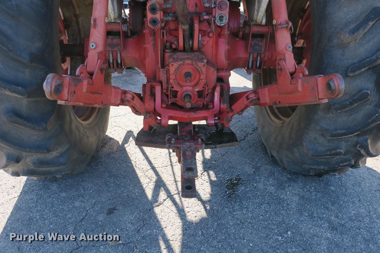 image for item DB10170 International 1466 tractor