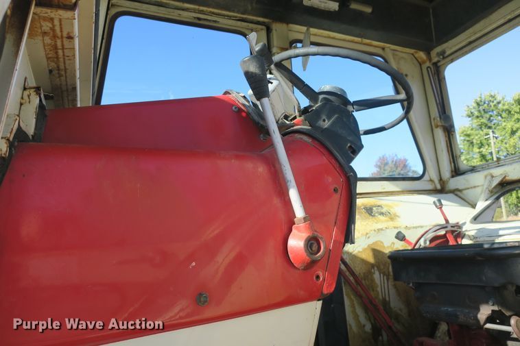 image for item DB10170 International 1466 tractor