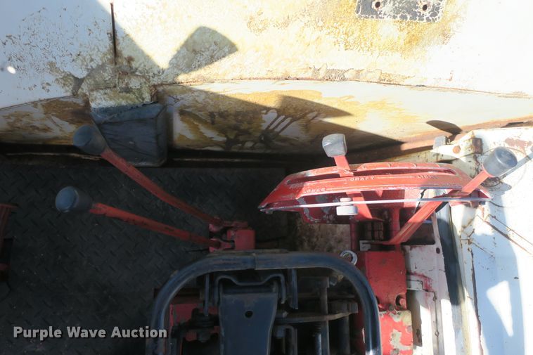 image for item DB10170 International 1466 tractor