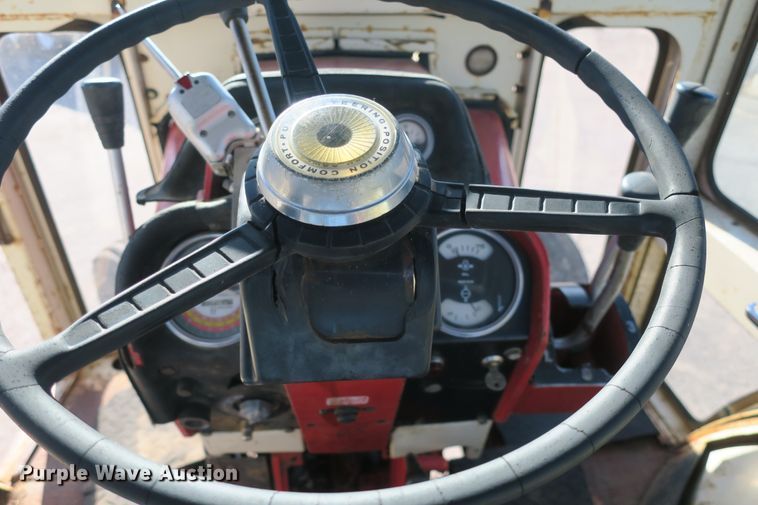 image for item DB10170 International 1466 tractor