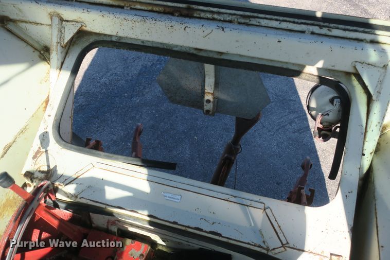 image for item DB10170 International 1466 tractor