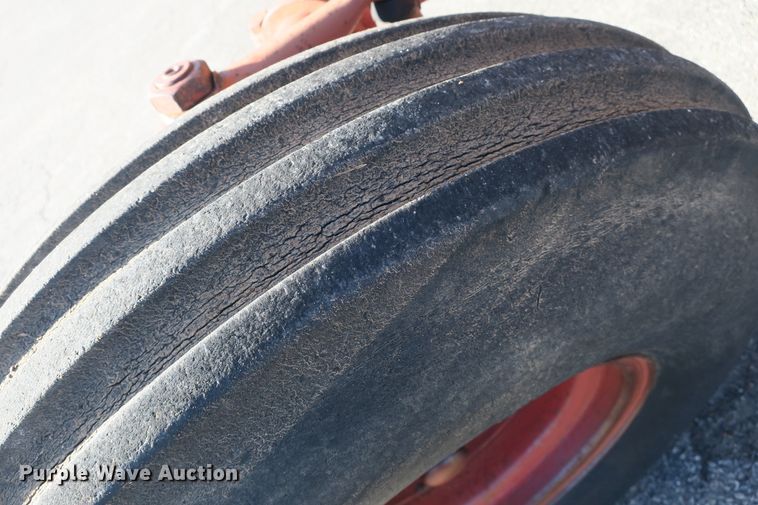 image for item DB10170 International 1466 tractor