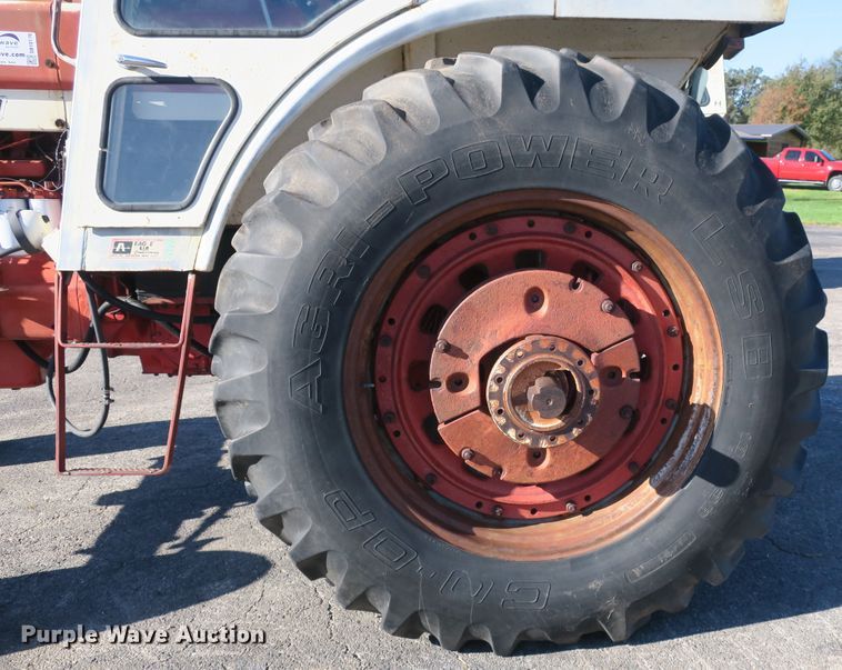 image for item DB10170 International 1466 tractor