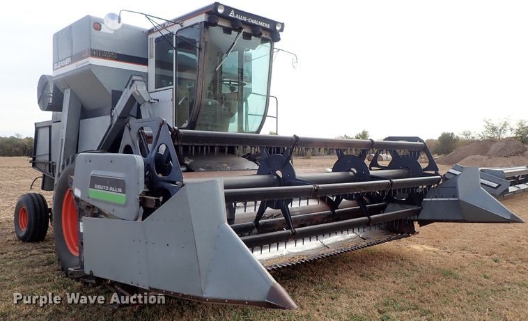 image for item DB7598 Gleaner L2 combine