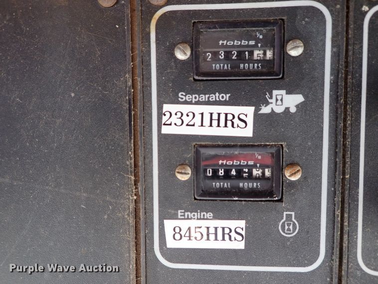 image for item DB7598 Gleaner L2 combine