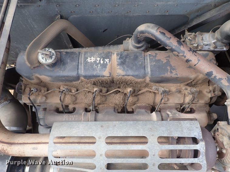 image for item DB7598 Gleaner L2 combine