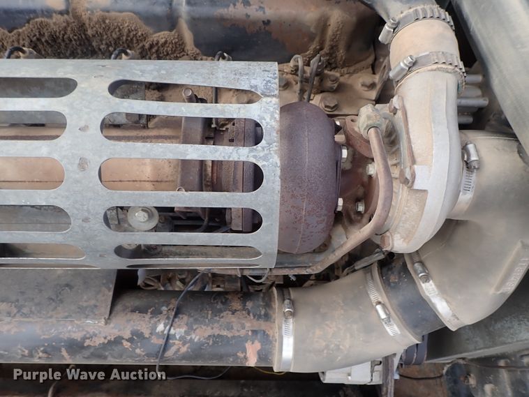 image for item DB7598 Gleaner L2 combine