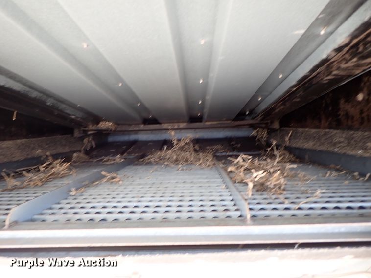 image for item DB7598 Gleaner L2 combine