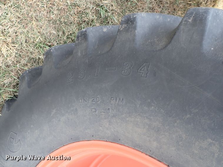 image for item DB7598 Gleaner L2 combine