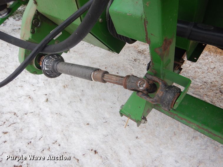 image for item DD4527 2002 John Deere 936D rigid draper head