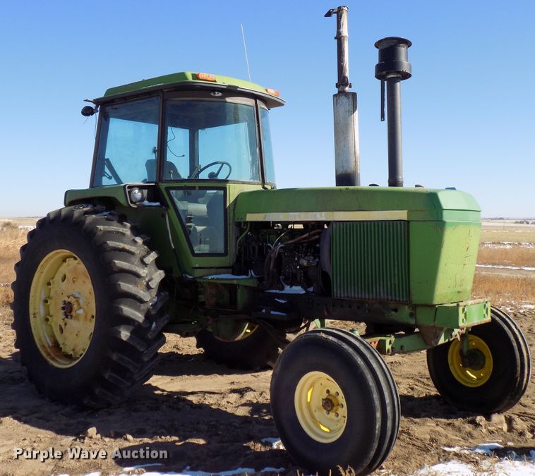 image for item DD6050 1975 John Deere 4430 tractor