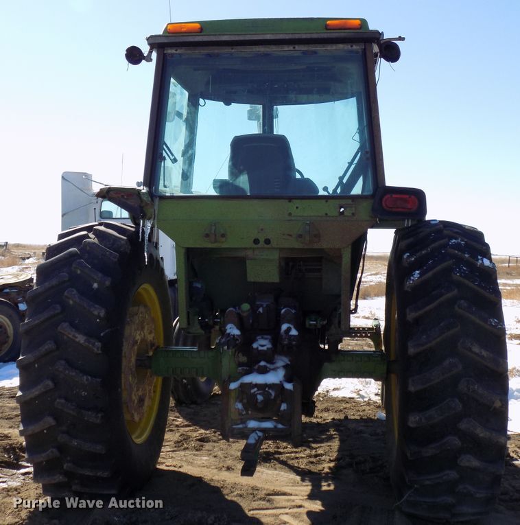 image for item DD6050 1975 John Deere 4430 tractor