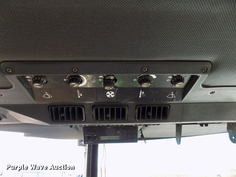 image for item DD6050 1975 John Deere 4430 tractor