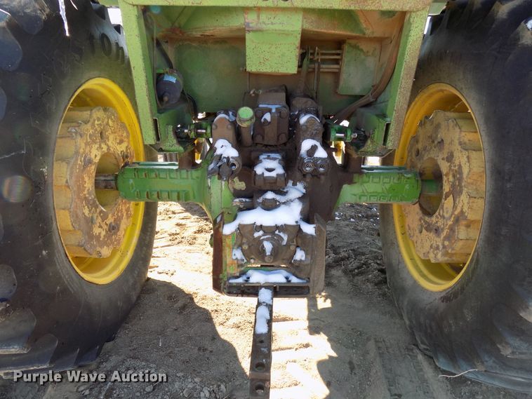 image for item DD6050 1975 John Deere 4430 tractor