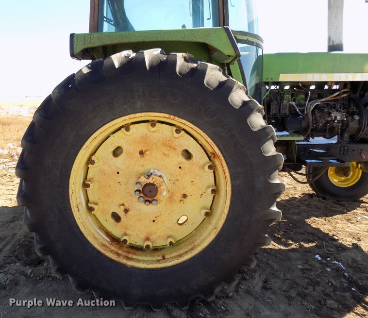 image for item DD6050 1975 John Deere 4430 tractor